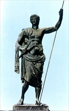 Augustus, Statue