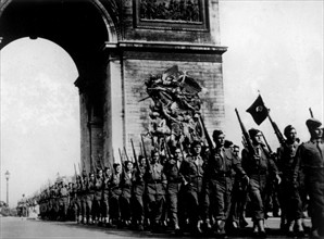Le défilé de la victoire à Paris, 1945