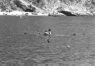 Jackie Kennedy. Summer 1962. Vacation in Ravello (Italy). Swimming