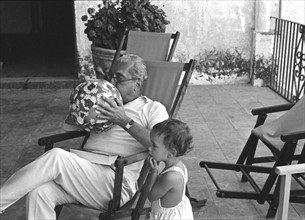 Jackie Kennedy. Eté 1962. Vacances à Ravello (Italie). Lee Radziwill et sa famille