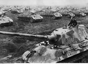 Formation de chars Tiger II, 1945