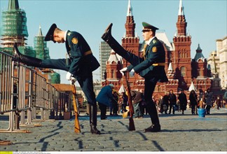 Gardes du Kremlin sur la place Rouge de Moscou, 1998