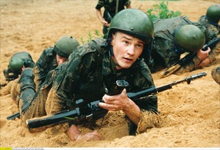 Soldat russes à l'entraînement, 2001