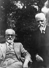 Sigmund Freud with Oskar Rie
