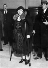 Marthe Hanau, 1932