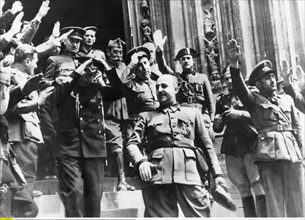 Francisco Franco lors des défilés célébrant la fin de la guerre civile, mai 1939