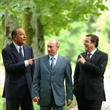 Chirac (l.), Putin (M.) und Schröder - Gipfel in Sotschi, Russland