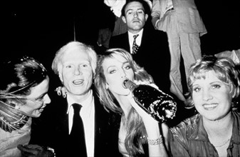 Andy Warhol et Jerry Hall au Studio 54 dans les années 70