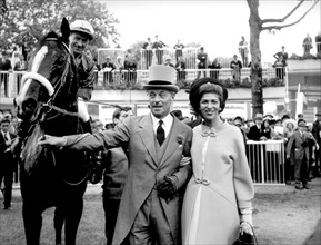 Baron and Baroness Guy de Rothschild at Longchamp in 1964