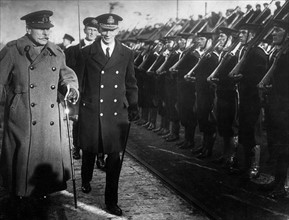 Feldmarshall Douglas Haig und Vizeadmiral Roger Keyes in Dover , Ende 1918