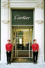 Entrée de la boutique Cartier à Vienne