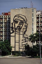 Portrait du Che peint sur la façade du ministère de l'Intérieur de la Havane