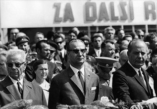 Alexander Dubcek dans une manifestation avec le politicien hongrois Sandor Gaspar