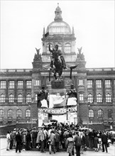 Printemps de Prague : manifestants non-violents, août 1968