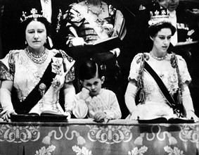 La reine mère Elisabeth avec la Princesse Margret et le Prince Charles