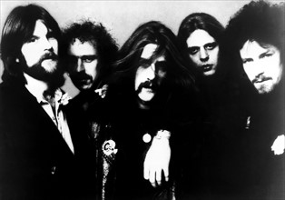 COL
Rockgruppe, USA

Gruppenfoto mit Glenn Frey, Bernie Leadon (2.v.l.), Don Felder (2.v.r.),