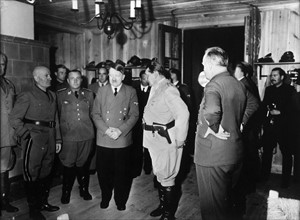 Hitler réunissant ses alliés au lendemain de l'attentat manqué visant à l'assassiner