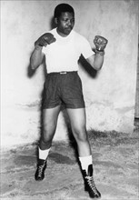 Nelson Mandela en tenue de boxeur