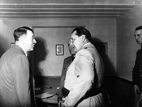Hitler, Mussolini et Göring au "Wolfsschanze" après l'attentat manqué du 20 juillet