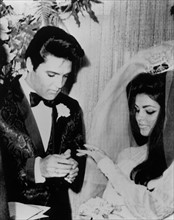 Presley, Elvis *08.01.1935-16.08.1977+
Saenger, Schauspieler, USA 

- Hochzeit  mit Priscilla