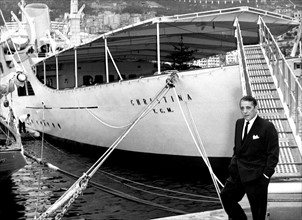 *15.01.1906-15.03.1975+
Reeder GR

vor seiner Yacht `Christina` im
Hafen von Monte Carlo

um