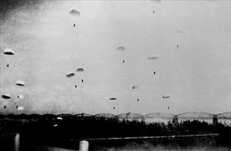 German paratroopers being parachuted in Moerdjik in the Netherlands