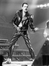 Mercury, Freddie - Musiker, GB/ Auftritt