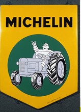 Plaque émaillée de la marque Michelin