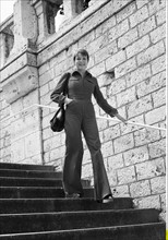 Femme se promenant à Blois