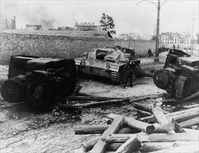 Warschauer Aufstand: Sturmgeschütz räumt Hindernisse - August 1944