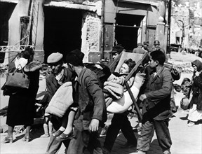 Warschauer Aufstand 1944: Zivilszen auf der Flucht