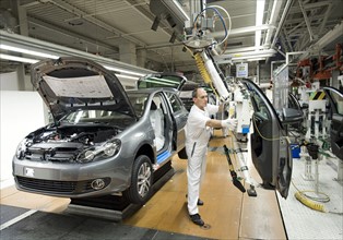 Wolfsburg: VW-Werk, Produktion des Golf 6 und Tiguan