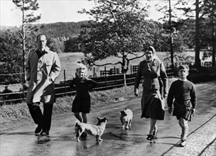 La famille royale britannique, 1957