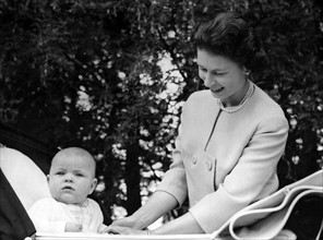 La reine Elisabeth Ii et le prince Andrew