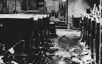 Synagogue incendiée lors de la Nuit de Cristal, 1938