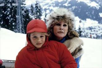 Ursula Andress et son fils Dimitri, 1986