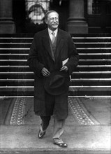 Leon Blum, MP Frankreich: Verlässt Hotel Matignon Juni 1936