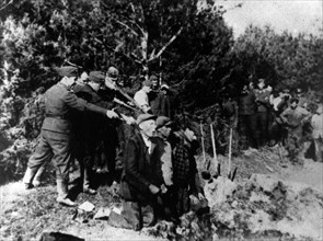 Exécution de partisans en Lithuanie, 1944