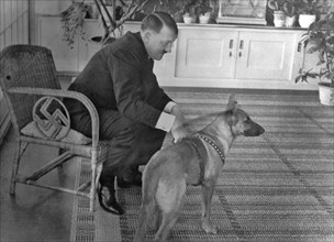 Adolf Hitler en villégiature à Obersalzberg, 1934