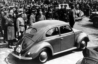 Cérémonie d'inauguration à l'usine Volkswagen, 1938