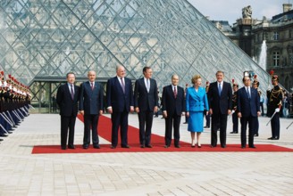 Sommet économique mondial à Paris