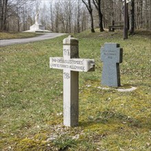 Common memorial cross for French and German soldiers