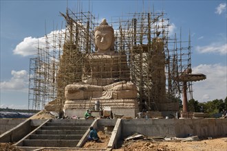 New construction of Buddha statues