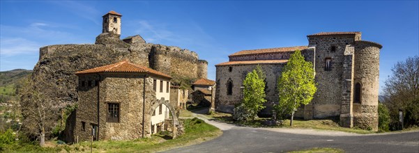 Saint-Ilpize castle