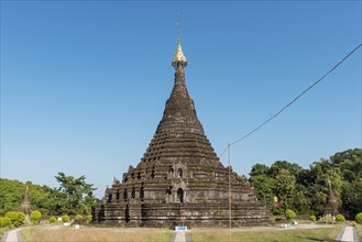 Sakya Man Aung Pagoda