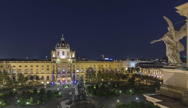 View from the roof of the Natural History Museum to the new Museumsquartier near Nacht