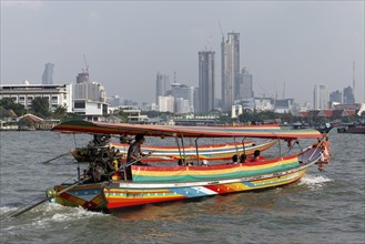 Longtail boat on the Mae Nam Chao Phraya River