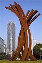 Sculpture Arc 89 in front of the Post Tower