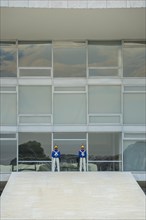 Presidential Guard in front of the Palacio do Planalto