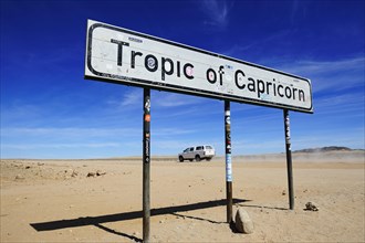 4 wheel drive jeep at the Tropic of Capricorn